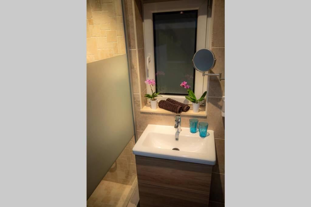 Le Spa Du Cabanon: Cabanon De Luxe Avec Spa Entierement Privatif アエィ エクステリア 写真